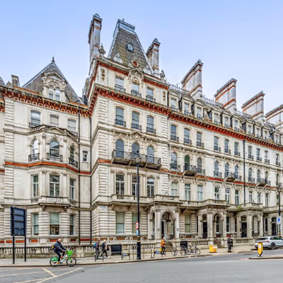 28-30 Grosvenor Gardens, Greater London Image 5