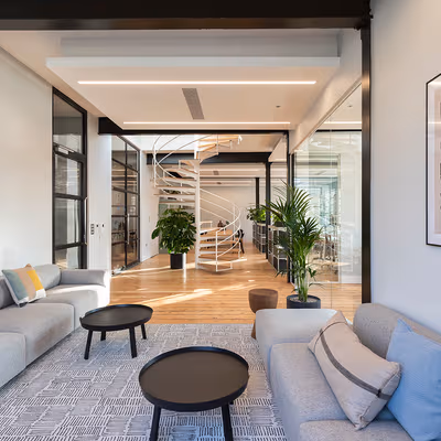 60 Gainsford St, London Image 3