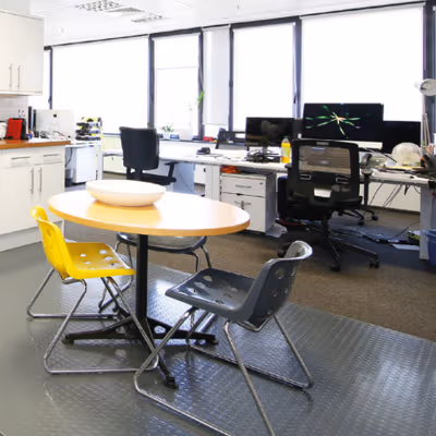 5 Gainsford Street, London Image 4