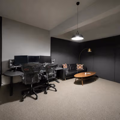 18 Bevis Marks, London Image 2