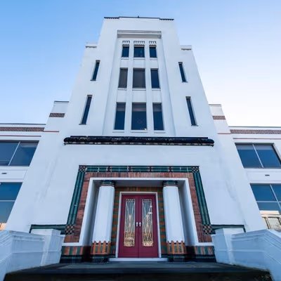 981 Great West Road, Brentford Image 9