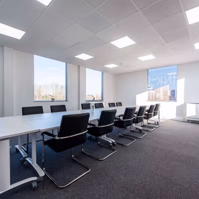 981 Great West Road, Brentford Image 6