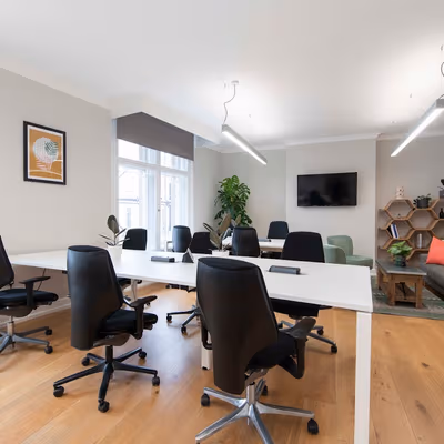 385-389 Oxford Street, Greater London Image 4