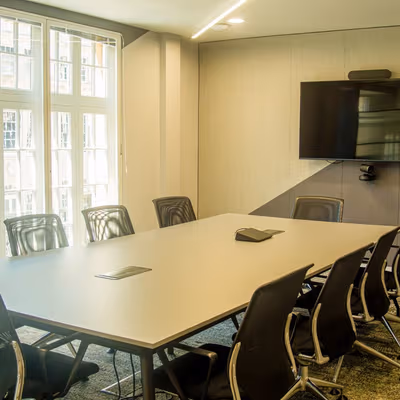 180 Great Portland Street, Fitzrovia Image 3
