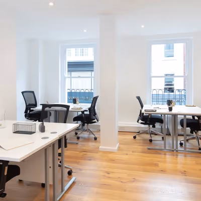 54 South Molton Street, Greater London Image 3