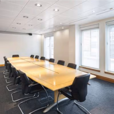 10 St Mary Axe, Aldgate London Image 2