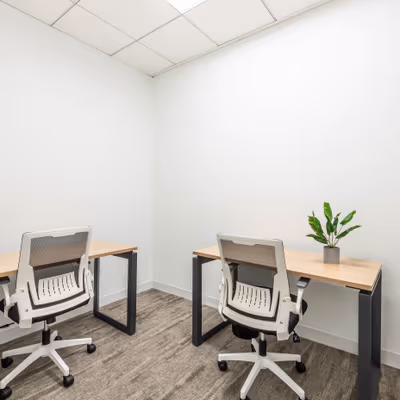 8365 Keystone Crossing, Indianapolis Image 2