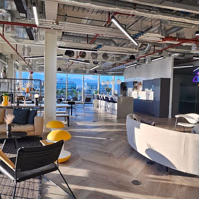 1 Ariel Way, London Image 6