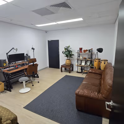 3994 Pacific Highway Loganholme, Logan City Image 1
