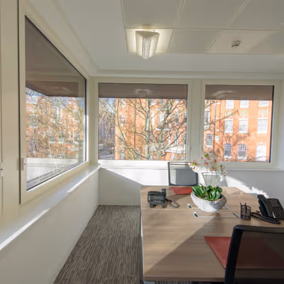 51 Holland Street, Greater London Image 4