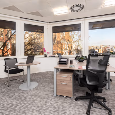 51 Holland Street, Greater London Image 6