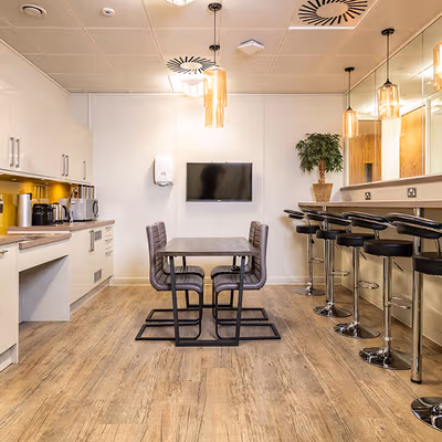 51 Holland Street, Greater London Image 3