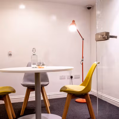 83 Lavender Hill, London Image 6