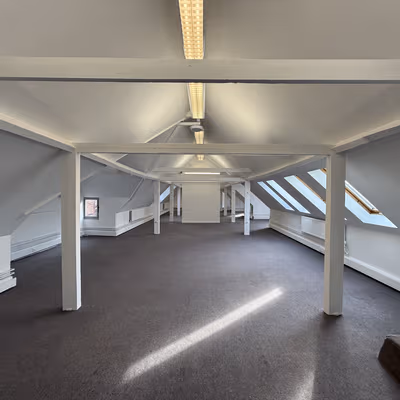 639 High Road, London Image 7