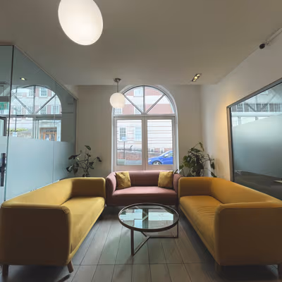 22-25 Portman Close, Greater London Image 4