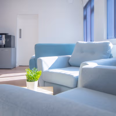 351 Rainham Rd S, Dagenham Image 3