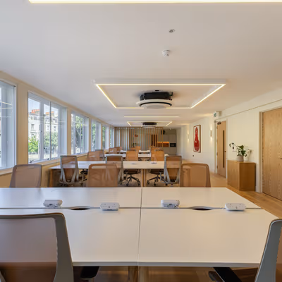 192 Vauxhall Bridge Road, London Image 1