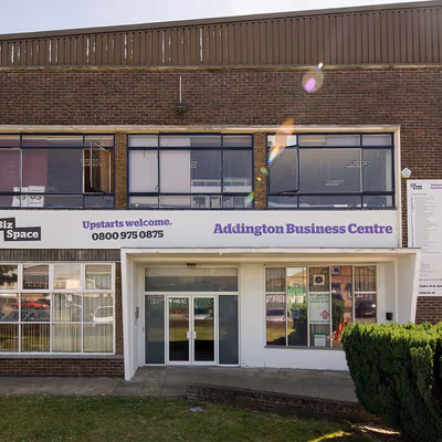 Vulcan Way, Croydon Image 5