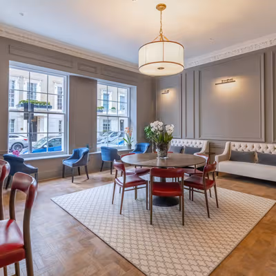 58 Grosvenor Street, London Image 1