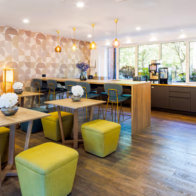 19 Threefield Lane, Southampton Image 4