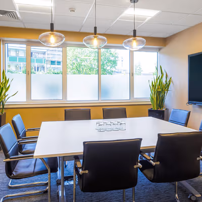 19 Threefield Lane, Southampton Image 1