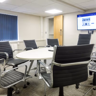 50 High Street, Warwickshire Image 5