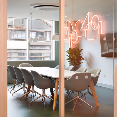27 Goswell Road, Barbican Image 6