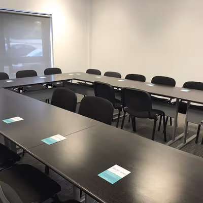 2 Turnberry Park Road, Morley Image 13