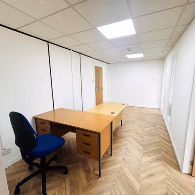 60 North Circular Road, Park Royal Image 40