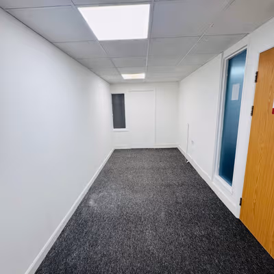 60 North Circular Road, Park Royal Image 24