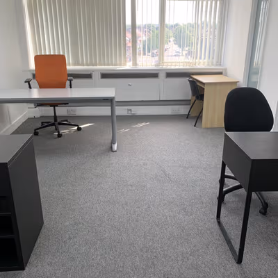 60 North Circular Road, Park Royal Image 26