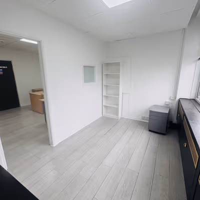 60 North Circular Road, Park Royal Image 61