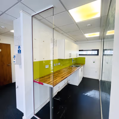 Addison Bridge Place, Kensington Image 28