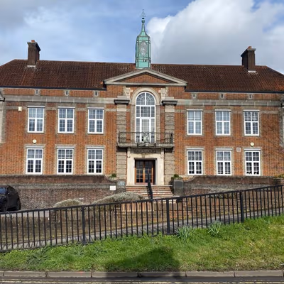 Bull Hill, Leatherhead Surrey Image 6