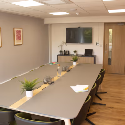 West Street, Farnham Image 5