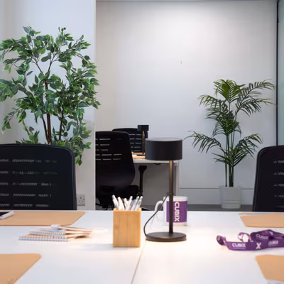 Capital Drive, Linford Wood Image 3