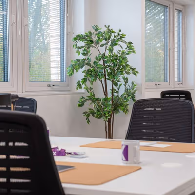 Capital Drive, Linford Wood Image 1