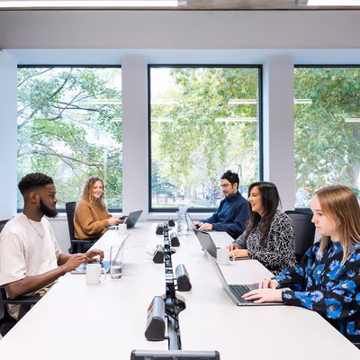 2 Whitechapel Road, Greater London Image 4