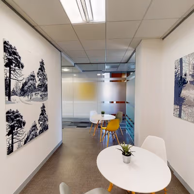 Lydiard Fields, Swindon Wiltshire Image 7