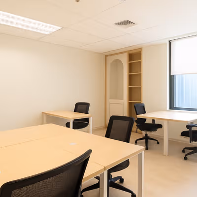 Sukhumvit Road, Khet Khlong Toei Image 30