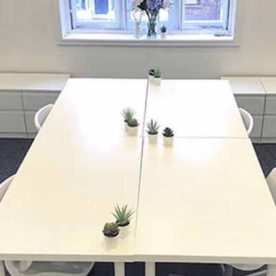 8 Grosvenor House, Cobham Image 3