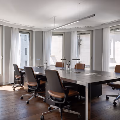 12 Hay Hill, Greater London Image 6
