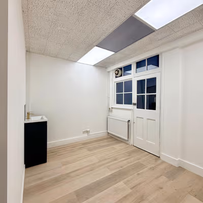 11 Welbeck Street, Greater London Image 3