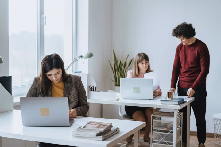 Does Hot Desking Boost Productivity?