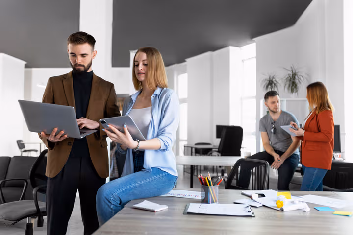 Why Choose Serviced Office Spaces for Professional Networking?