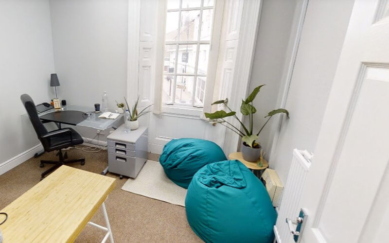 2 Huntingdon Street, St Neots Cambridgeshire Image 3