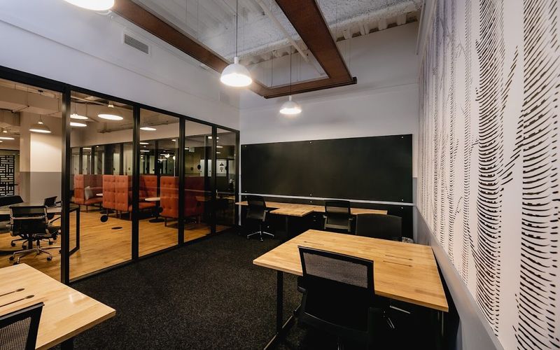 100 S State St, Chicago Image 7