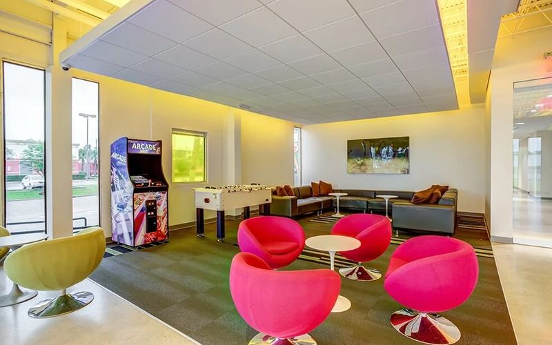 1322 Space Park Dr, Houston Image 1