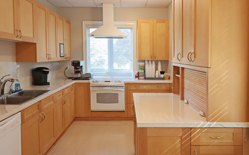 10210 Grogans Mill Road, Woodlands Image 3