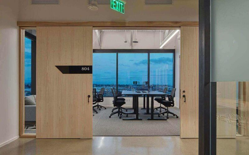 360 E 2nd St, Los Angeles Image 4